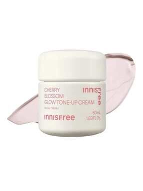 ☆ MSRP $30 Innisfree Cherry Blossom Glow Jelly Cream (50ml) 🌸